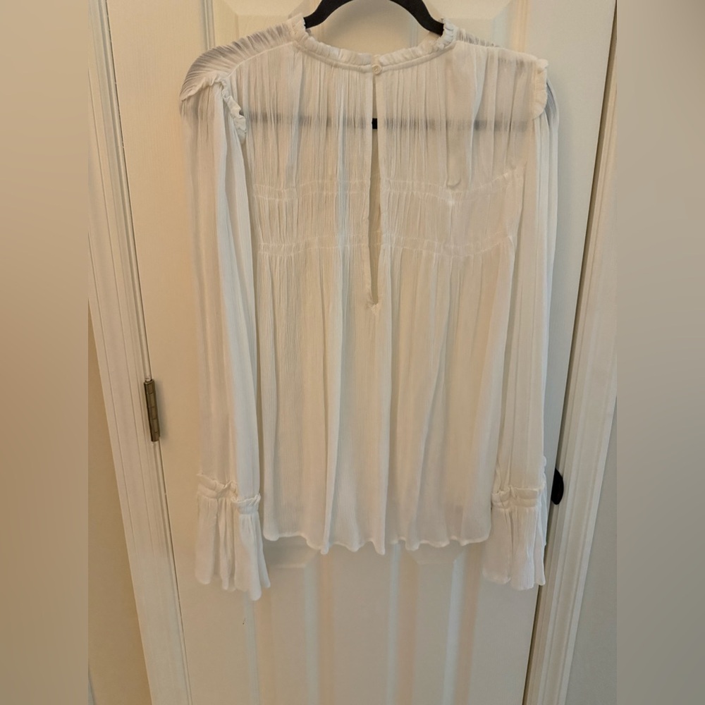 Free People White Kelsey Flowy Bell Sleeve Blouse Top M NWT - Picture 2 of 5
